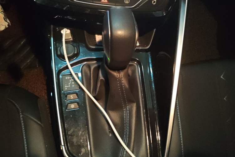 Used Peugeot 308 2016 1.6L Automatic Luxury Edition
