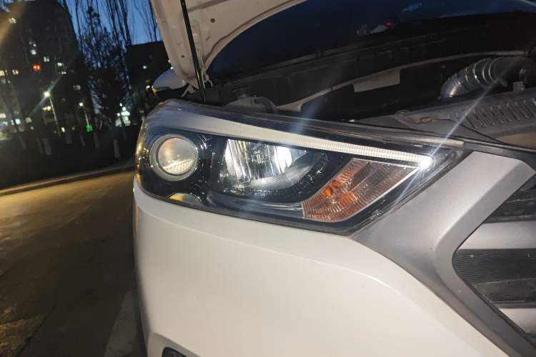 Used Hyundai Tucson 2015 1.6T Dual-Clutch Two-Wheel-Drive Comfort Model