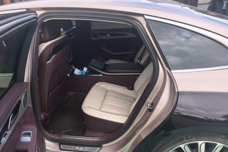 Used Hongqi H9 2022 3.0T Smart Connect Flagship Four-Seater Version

