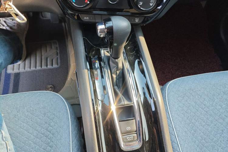 Used Honda Vezel 2020 1.5L CVT Pioneer Edition
