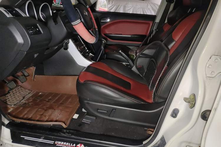 Used GAC Gonow GX6 2015 2.4L Two-Wheel-Drive Flagship Edition Left Front Seat