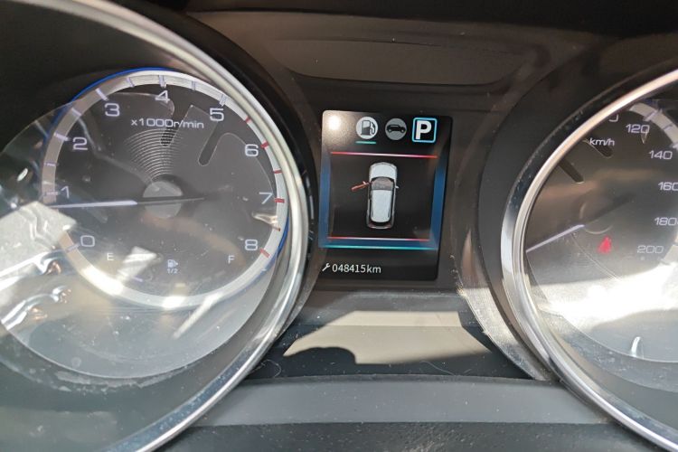 Used Dongfeng Aeolus AX4 2017 1.6L DCT Trendy Style Odometer Close Up