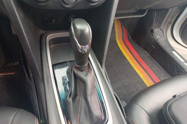 Used Chevrolet Monza 2020 Light Hybrid Redline 320T Dual-Clutch Thrilling Edition