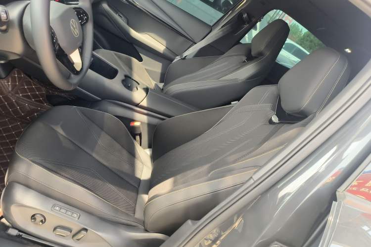 Used Volkswagen ID.UNYX 2024 Pro Long-Range Version