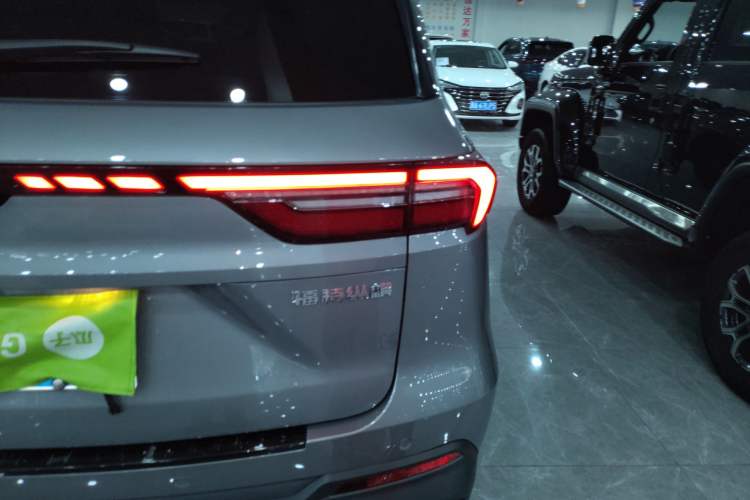 Used Ford Equator 2023 EcoBoost 225 Obsidian Orange Edition Prestige 7-Seater (2/2/3)
