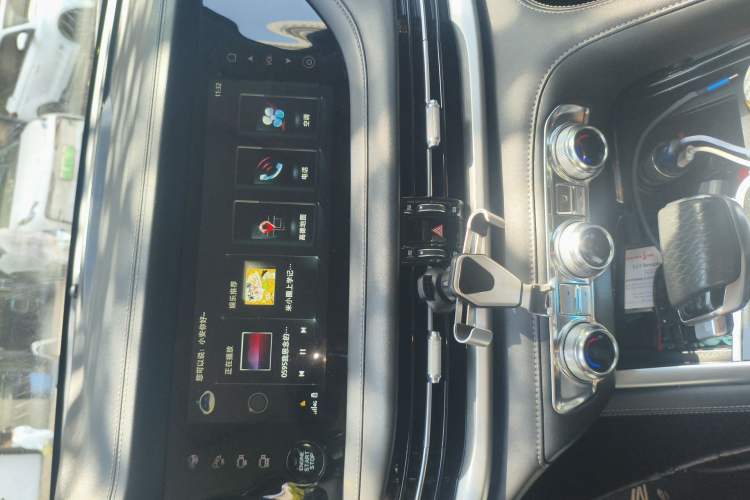 Used CHANGAN CS95 2019 2.0T Four-Wheel Drive Prestige Version