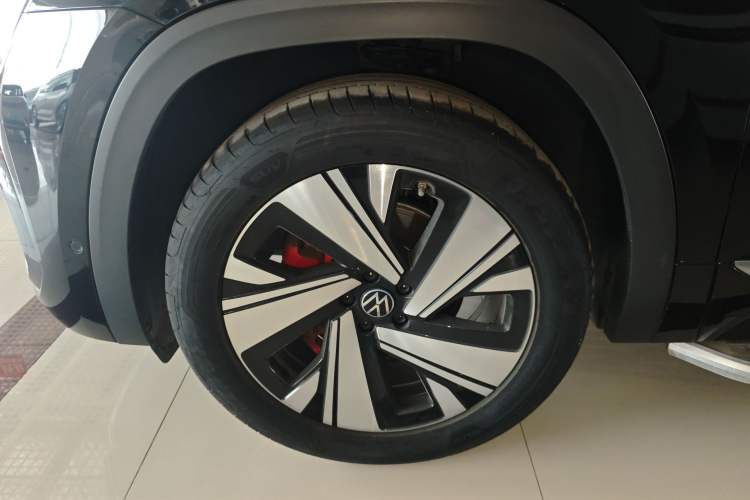 Used Volkswagen Teramont X 2024 380TSI All-Wheel Drive Longyao Edition Left Front Wheel Hub