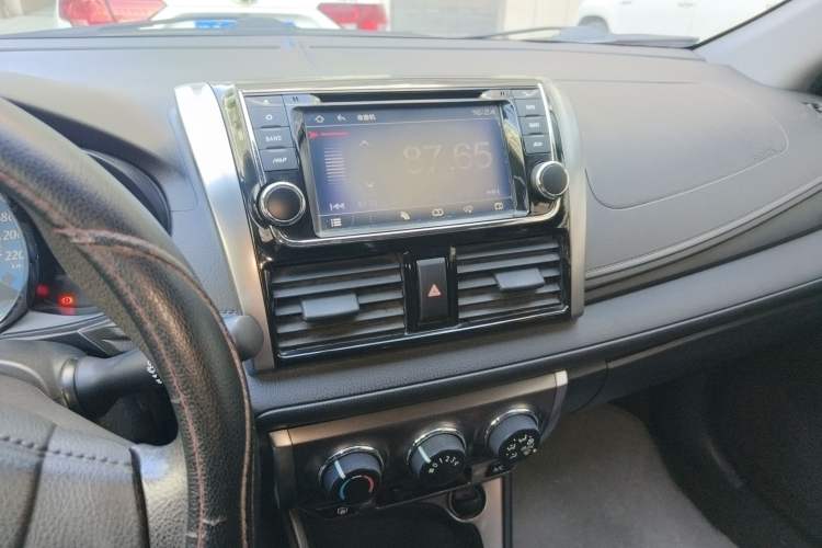 Used Toyota YARiS L Zhi Xuan 2014 1.3E Automatic Charm Edition
