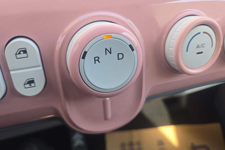 Used Bestune Pony 2026 Model 222km Cute Horse Gear Lever