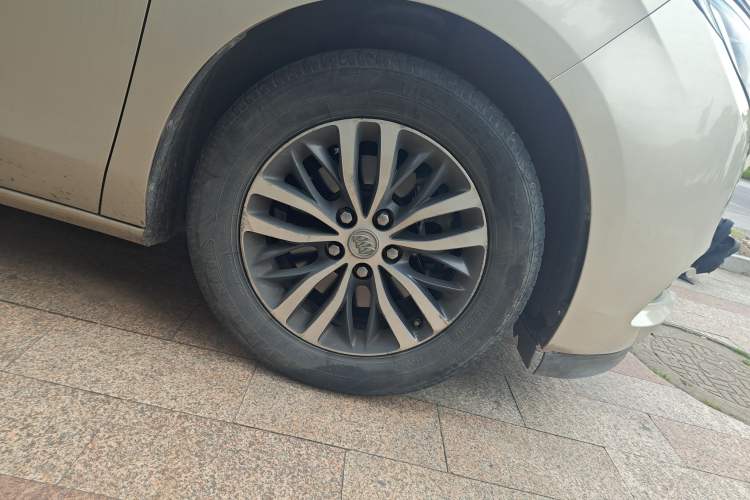 Used Buick GL8 2017 ES 28T Luxury Model China V Standard