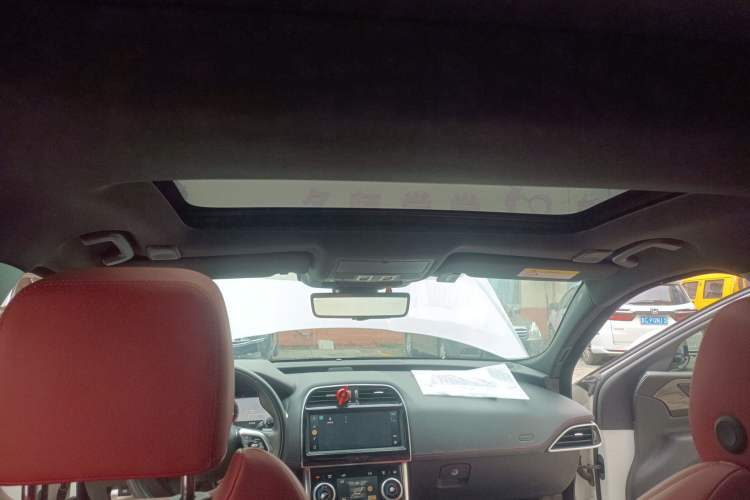 Used Jaguar XEL 2021 2.0T 250 PS Black Edition Sport Version Headliner