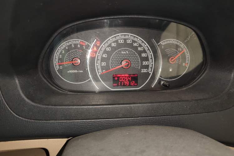 Used Wuling Zhengcheng 2015 1.8L Luxury Model LJ479QE2