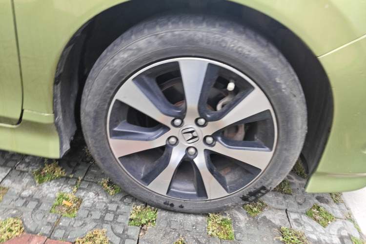 Used Honda Jade 2013 1.8L CVT Luxury Edition 5 seats