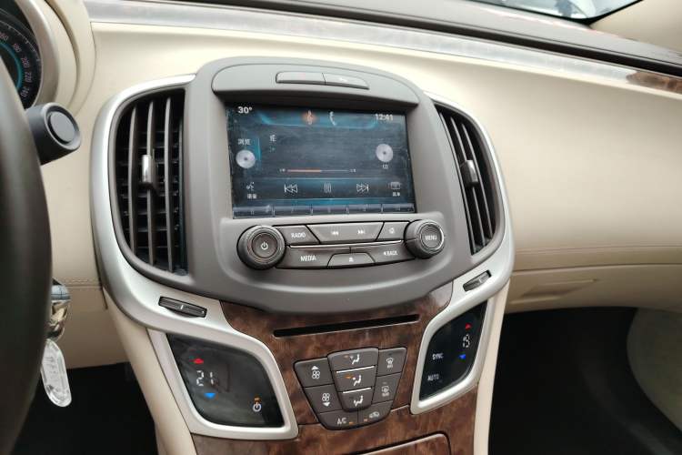 Used Buick LaCrosse 2013 2.4L SIDI Leading Comfort Version
