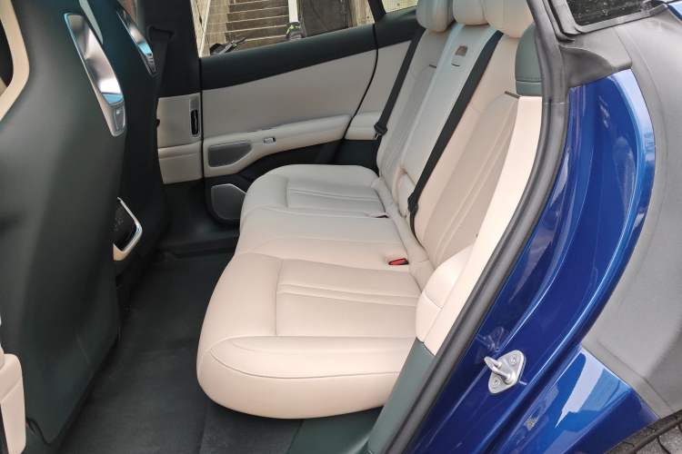 Used Xiaomi Auto YU7 2025 Ultra-Long Range High-Performance All-Wheel-Drive Max Edition Left Rear Seat
