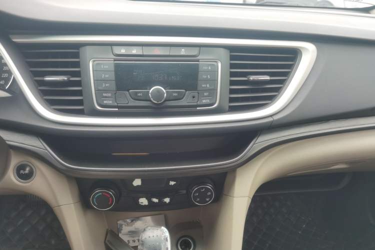 Used Buick GT 2015 15N Automatic Elite Version Audio And AC Panel