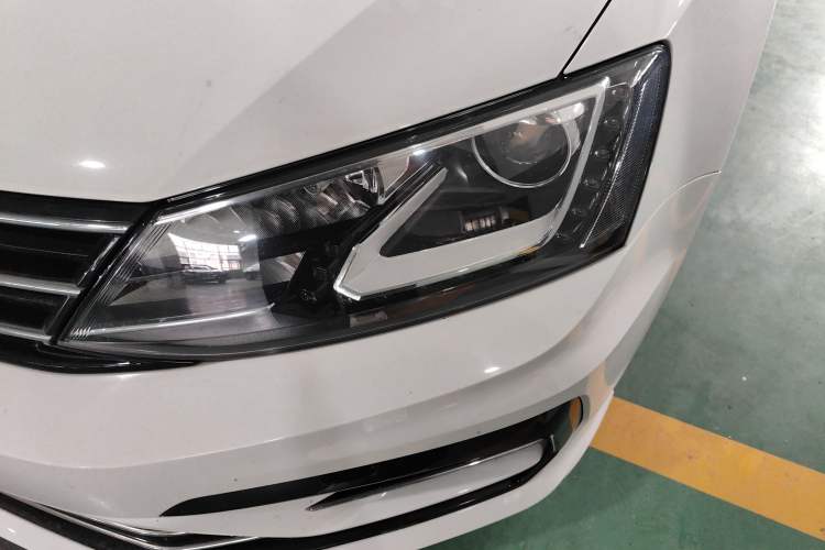 Used Volkswagen Sagitar 2018 280TSI DSG Ignite Edition Left Front Headlight