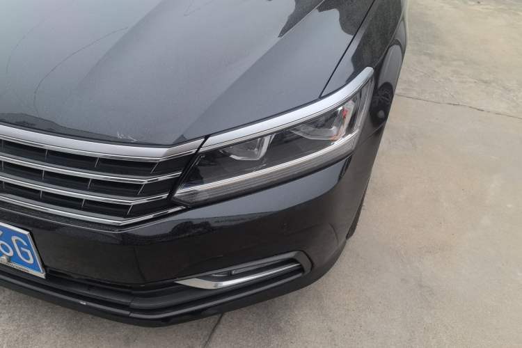 Used Volkswagen Passat 2017 330TSI DSG Luxury Edition Left Front Headlight