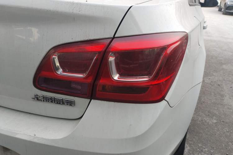 Used Chevrolet Cruze 2015 1.5L Classic SL MT Exterior 3