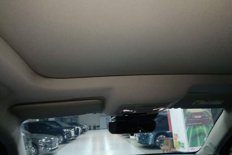 Used ORA Good Cat 2022 Morandi Edition 400km Standard Range Premium Version Lithium Iron Phosphate