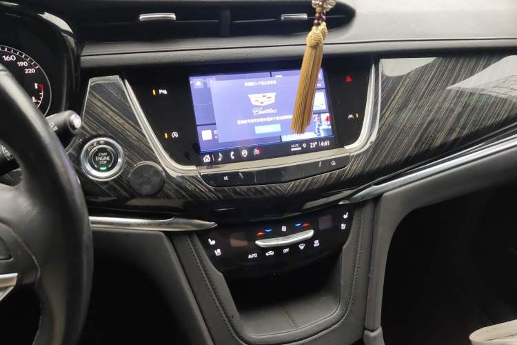 Used Cadillac XT6 2022 2.0T Six-Seater Four-Wheel Drive Luxury Version
