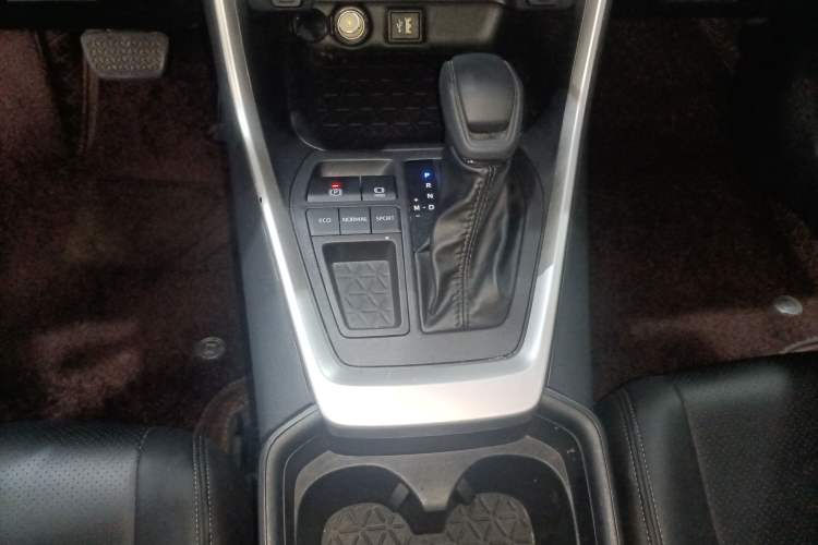 Used Toyota Wildlander 2024 2.0L CVT Two-Wheel Drive Leading Edition Gear Lever