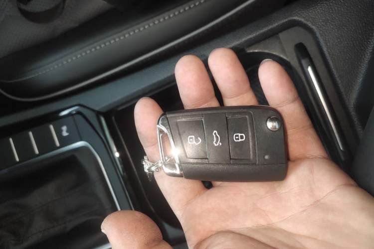 Used Volkswagen Sagitar 2025 300TSI DSG Excellence Edition Interior 1