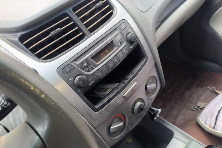 Used Chevrolet Sail 2010 Hatchback 1.2L Manual Warm Edition