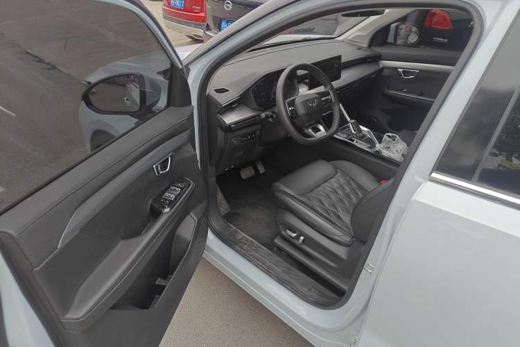 Used Wuling Asta 2022 2.0L DHT Electric-Speed Version