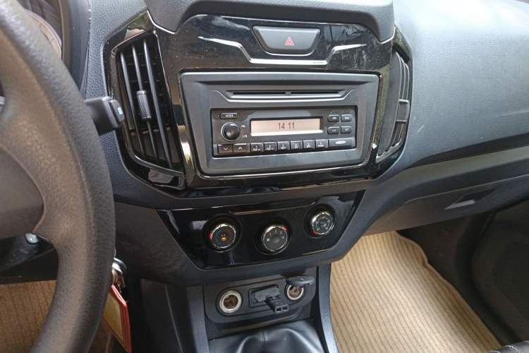 Used Isuzu JLM 2016 2.8T Two-Wheel Drive Luxury Version JE493ZLQ4CA
