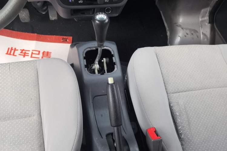 Used Jinbei Hiace X30 2020 1.5L Super-Comfortable Version China VI Standard SWC15M
