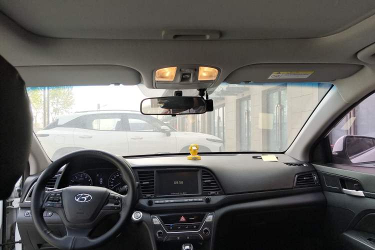 Used Hyundai Elantra (6th Generation / Lingdong) 2016 1.6L Automatic ZhiXuan – Elite Version
