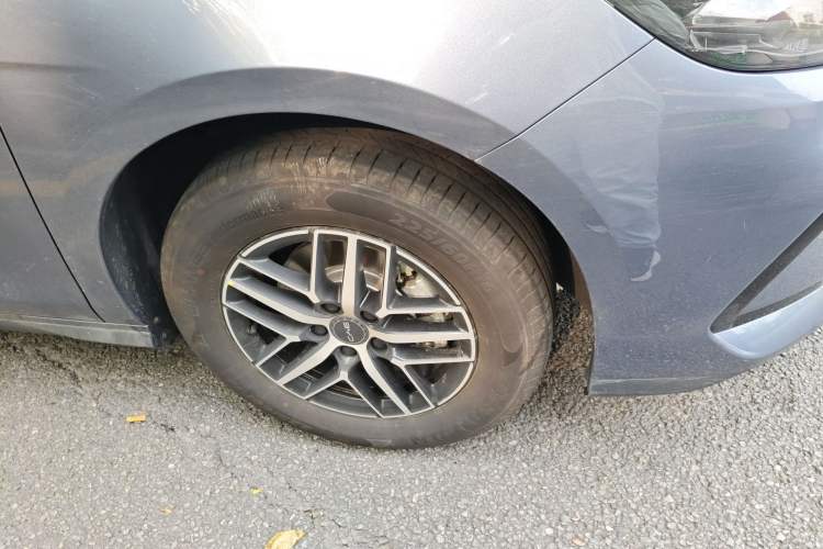 Used BYD Seal 05 DM-i 2026 Model DM-i 210KM Prestigious Version Right Front Wheel Hub