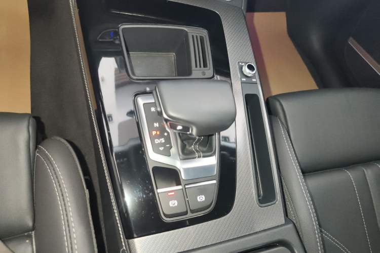 Used Audi Q5L 2022 Updated 45T Luxury Dynamic Version