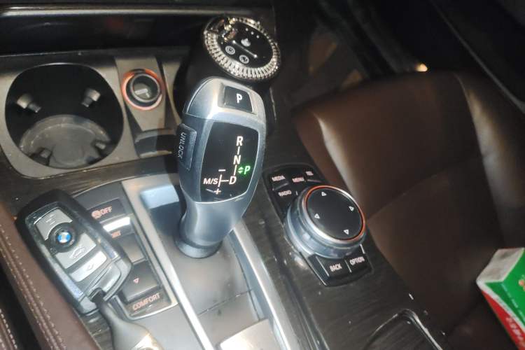 Used BMW 5 Series 2017 525Li Luxury Design Package Gear Lever