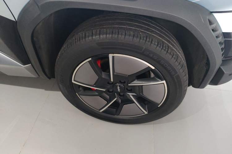 Used Formula Leopard Titanium 3 2025 501KM All-Wheel Drive Intelligent Driving Ultra Version