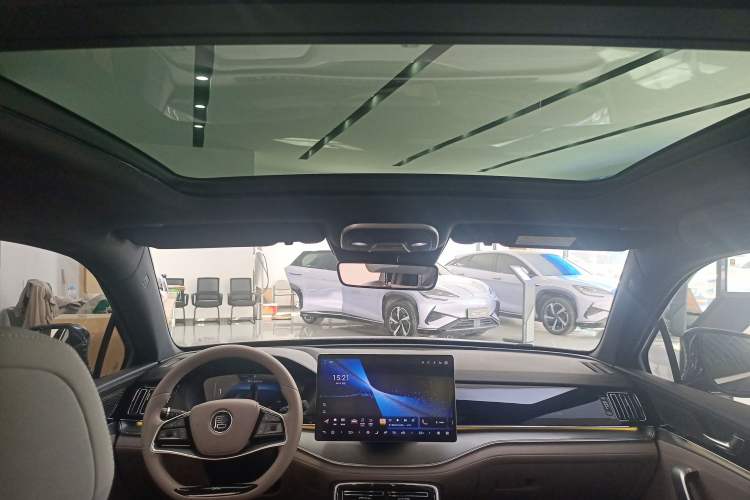 Used BYD Tang New Energy 2024 DM-i Glory Edition 112KM Prestige Model Headliner