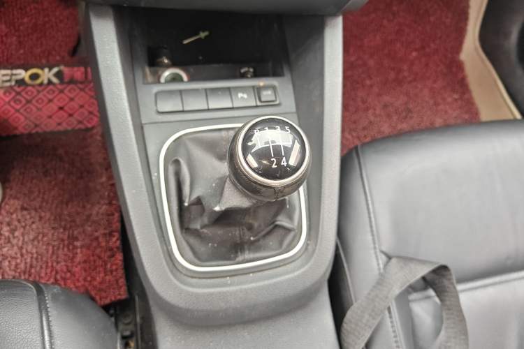 Used Volkswagen Sagitar 2012 1.4TSI Manual Luxury Model