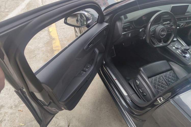 Used Audi S4 2018 S4 3.0TFSI Driver Seat