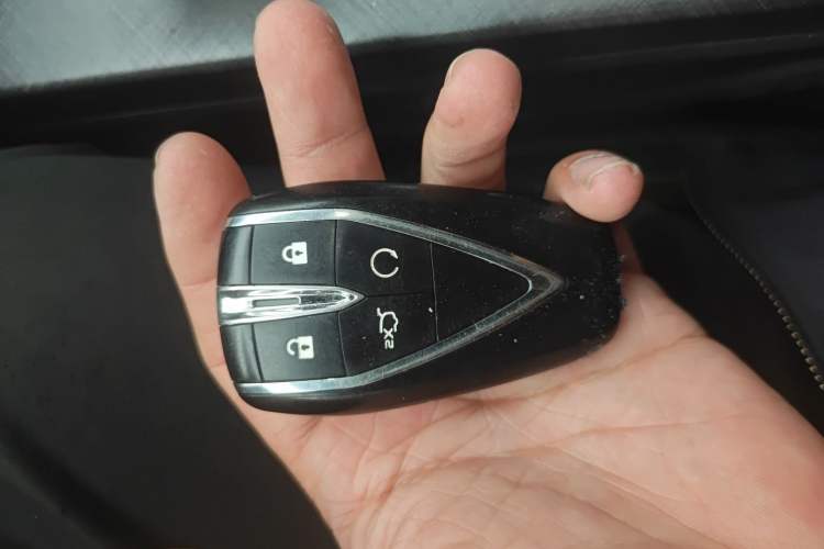 Used Changan UNI-V iDD 2023 ZhiDian iDD 1.5T 113km Smart & Fun Version