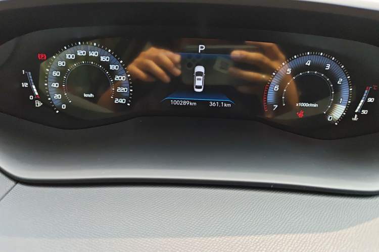 Used Peugeot 408 2022 1.6T Light-Chasing Edition
