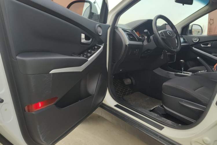 Used SsangYong Korando 2014 2.0L Gasoline Two-Wheel Drive Automatic Elite Navigation Edition
