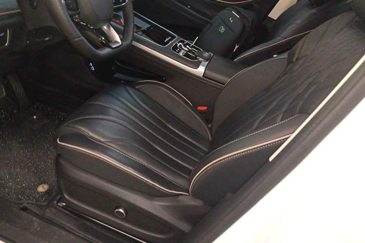 Used Chery Tiggo 9 2023 2.0T Dual-Clutch Two-Wheel Drive Luxury Edition 7 Seats
