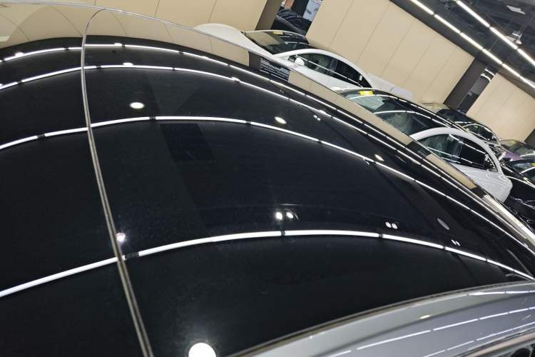 Used Tesla Model Y 2025 Rear-Wheel-Drive Version
