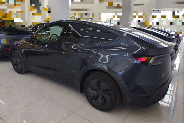 Used Tesla Model Y 2025 Long-Range All-Wheel-Drive Version Rear Left 45 Deg