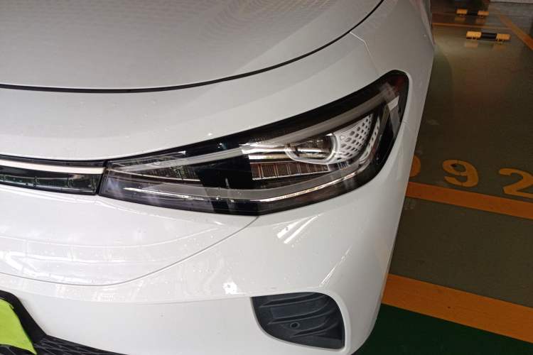 Used Volkswagen ID.4 CROZZ 2021 Long-Range PURE+ Two-Wheel Drive Version
