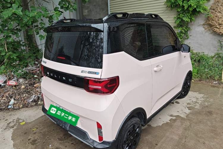 Used Wuling Hongguang MINIEV 2022 GAMEBOY 200km Gaming Edition with Lithium Iron Phosphate
