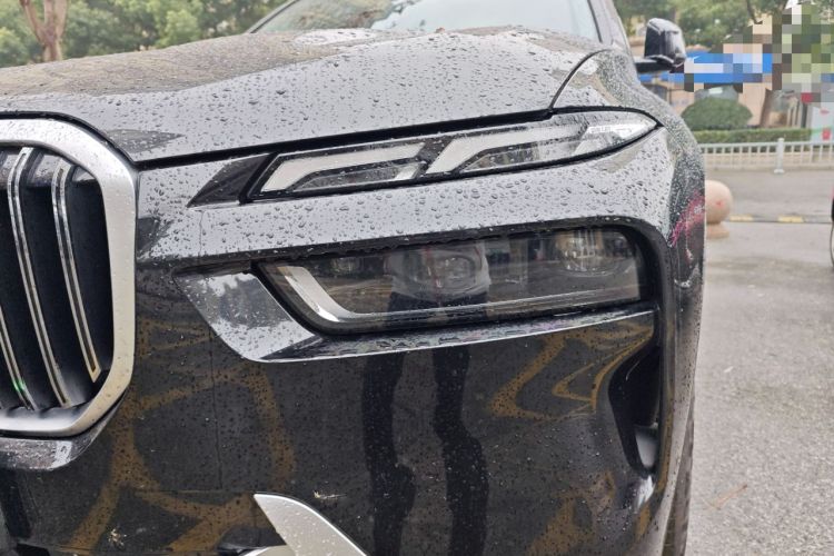 Used BMW X7 2023 xDrive40i Luxury Package with Leading Features
