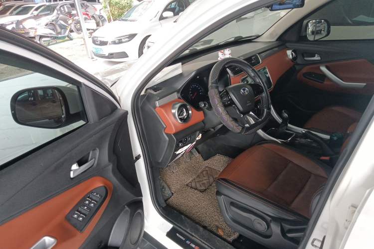 Used HYOSOW S3 2016 S3L 1.5L Manual Premium Edition Driver Seat