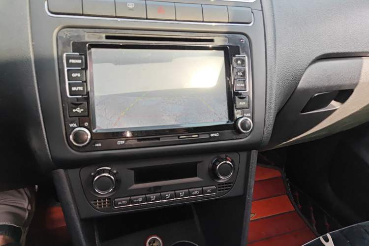 Used Volkswagen Polo 2012 1.6L Cross Polo Automatic Transmission